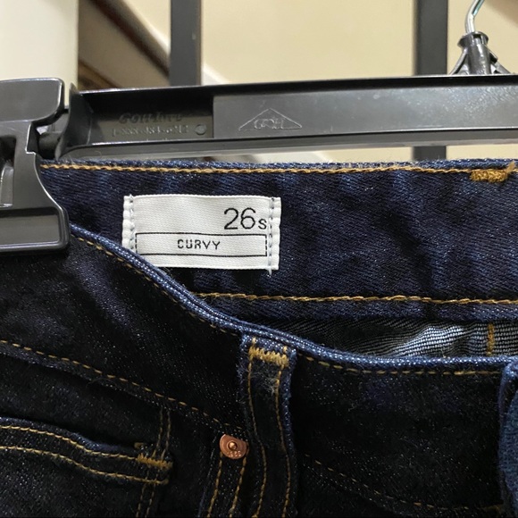 GAP - Curvy Dark Wash Jeans - Picture 9 of 14